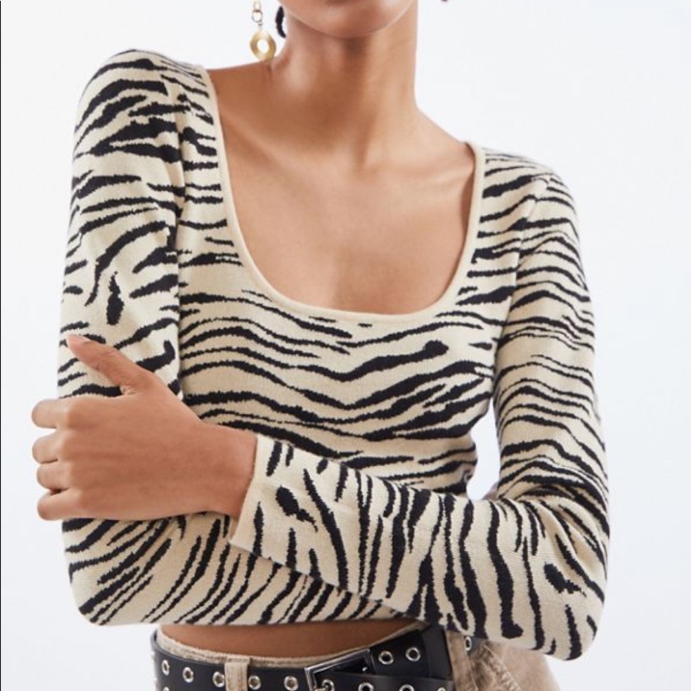 Finders keepers cropped sweater